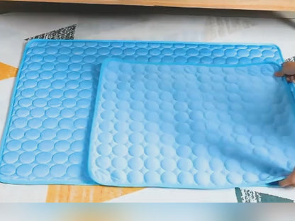 Kühlmatte aus Eisseide für Hunde & Katzen im Sommer